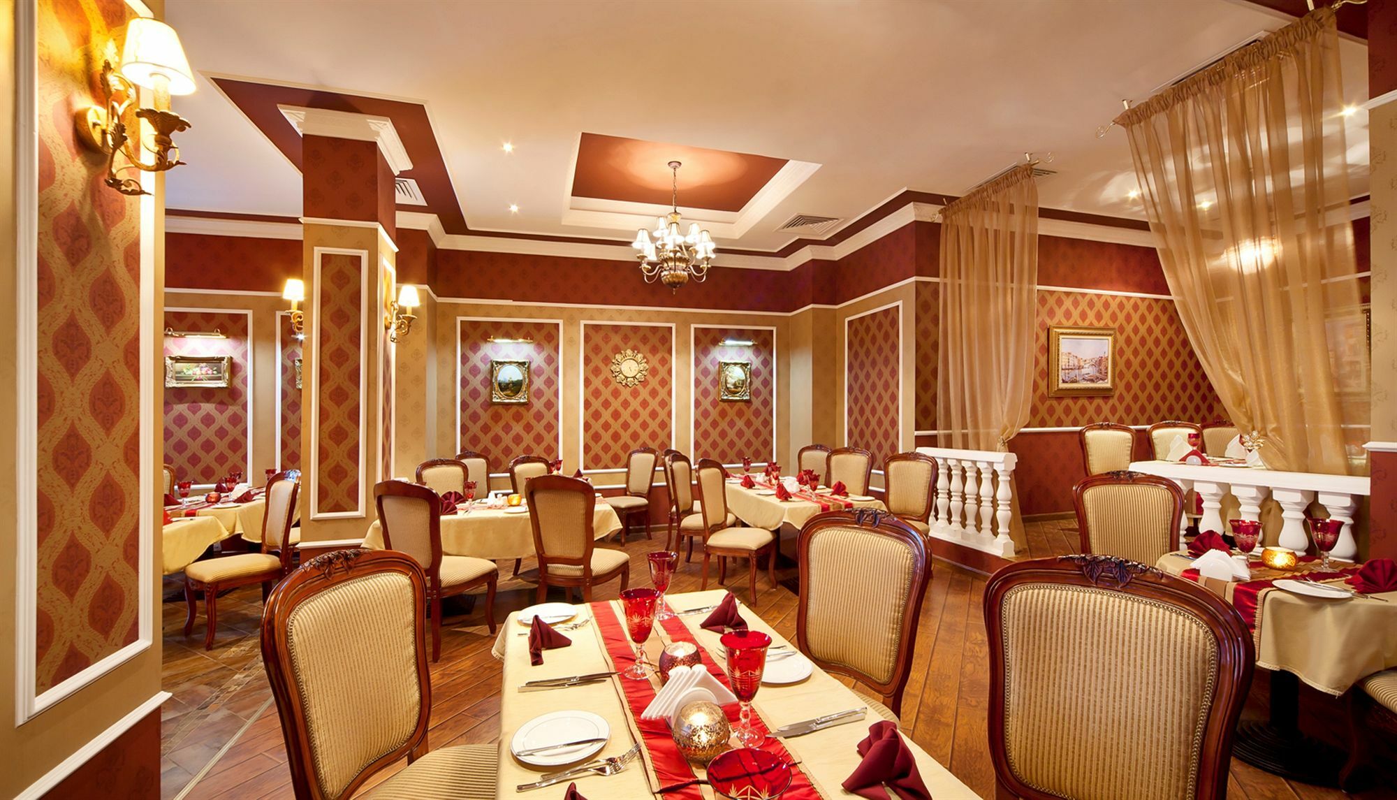 Sahara Beach Resort & Spa Sharjah Exterior foto The interior of a restaurant in India