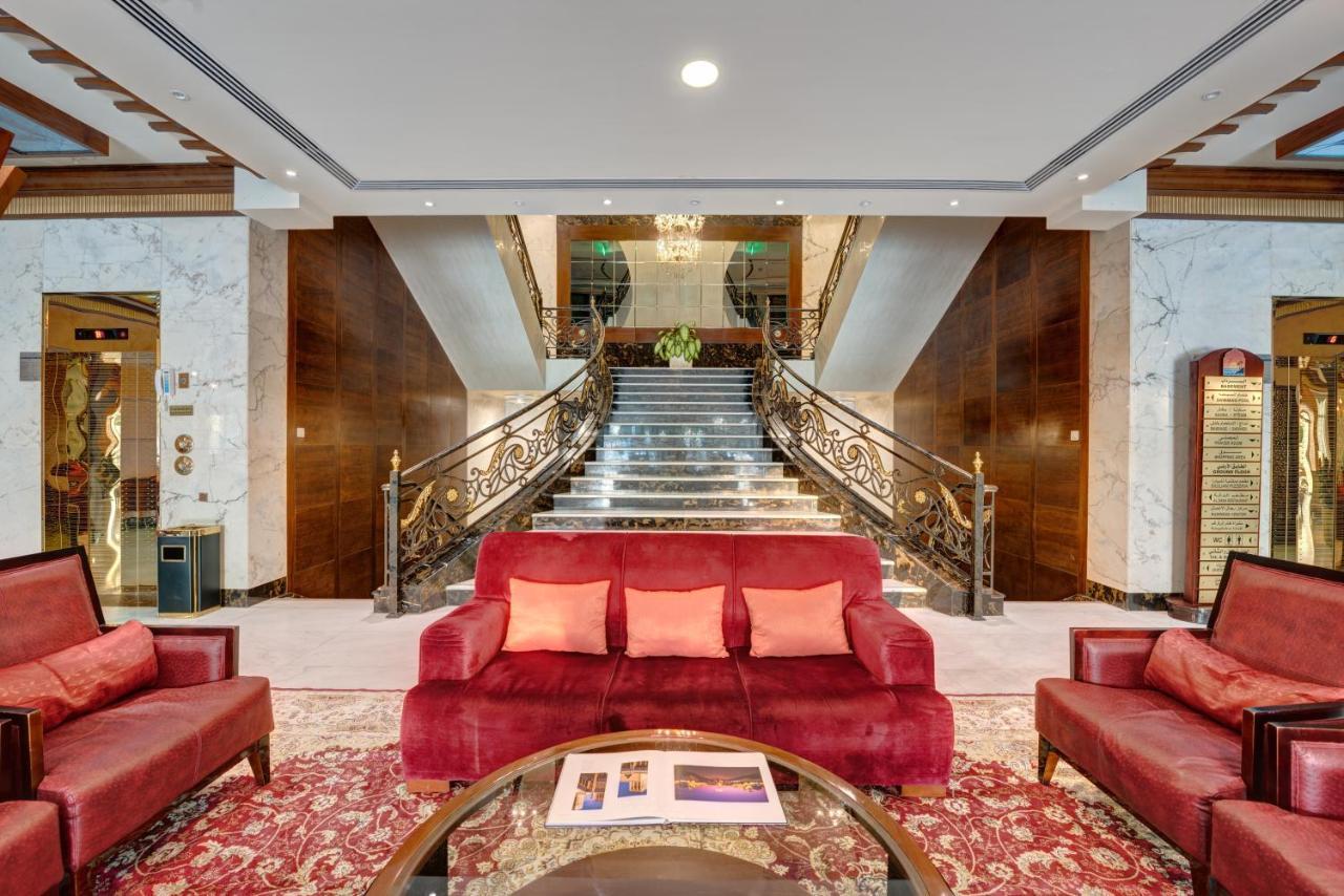 Sahara Beach Resort & Spa Sharjah Exterior foto The lobby of the hotel
