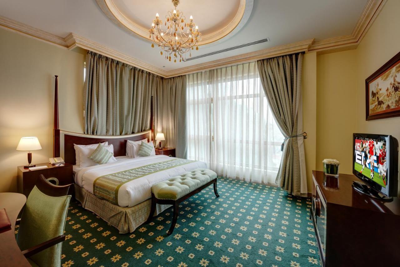 Sahara Beach Resort & Spa Sharjah Exterior foto A bedroom at the hotel