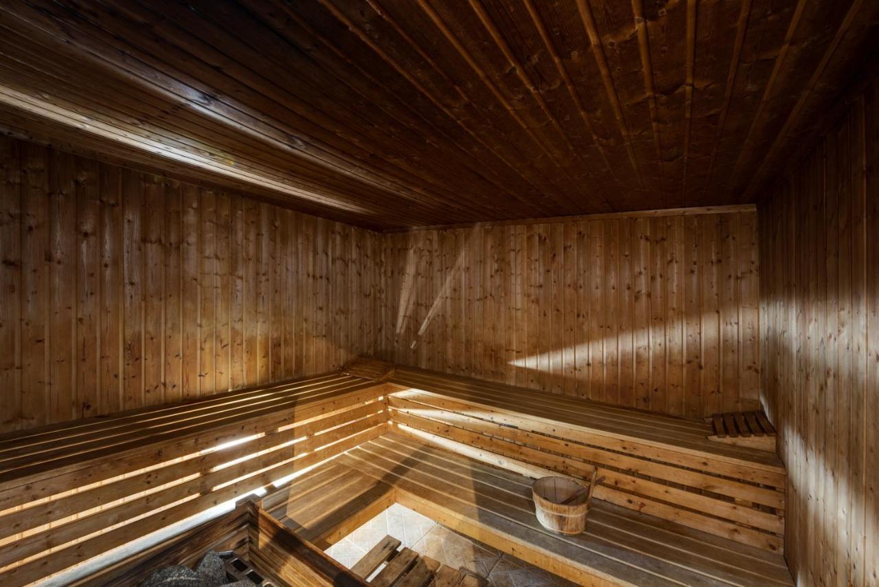 Sahara Beach Resort & Spa Sharjah Exterior foto Sauna