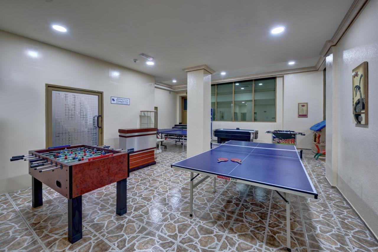 Sahara Beach Resort & Spa Sharjah Exterior foto Recreation room
